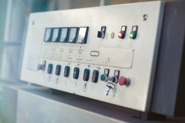 Ağaç işleme için Pano makine. Makinenin ön panel