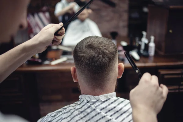 Tijeras Para Cortar Cabello Trabajo Barbero Peluquería Hombres — Foto de Stock