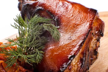 Yeşil Dill ile iştah açıcı domuz pastırması