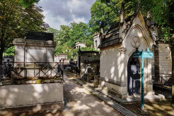 Paříž Francie Srpna 2017 Hrobky Památníky Starém Hřbitově Montmartre Který — Stock fotografie