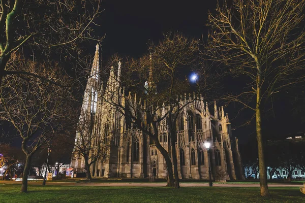 Adak kilise ve Sigmund Freud Park — Stok fotoğraf