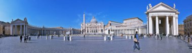Vatikan, Vatikan, İtalya - Mart 2019: Roma'daki Aziz Petrus Bazilikası ve Aziz Petrus Meydanı'nın (San Pietro Piazza) panorama görünümü