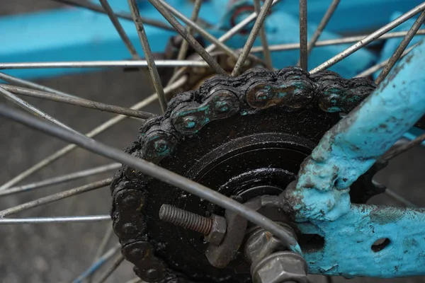 Closeup Rusty Old Vintage Bicycle Part Chain Gear Selective Focus — Stock Photo, Image