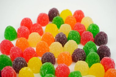 Yakın tatlı renkli şeker Jelly şeker şeker şekerler wh izole kadar