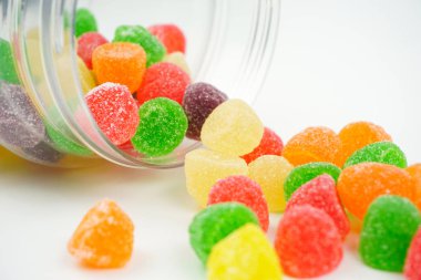 Yakın tatlı renkli şeker Jelly şeker şeker şekerler wh izole kadar