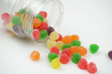 Yakın tatlı renkli şeker Jelly şeker şeker şekerler wh izole kadar