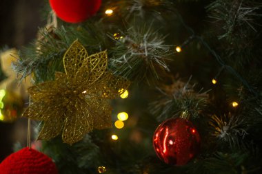 güzel Noel arka plan ile Noel çelenk