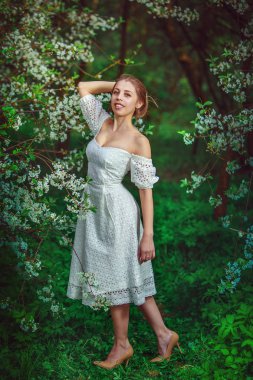 bahar bahçe kiraz en güzel kız