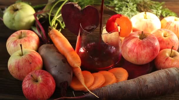 Beet Carrot Apple Juice Glass Table — Stock Video