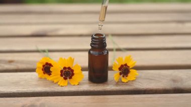 masada güzel şişe coreopsis uçucu yağ