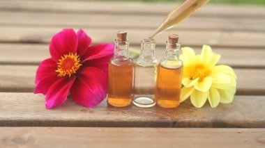 masada güzel şişe de dahlia uçucu yağ