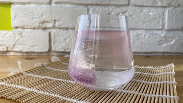 Glass Cup Table Effervescent Vitamins — Stock Video