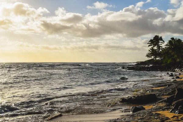 夏威夷毛伊岛美丽的热带海滩 — 图库照片