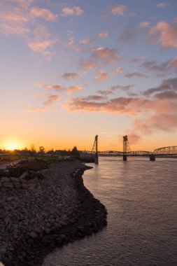 Şafakta Nehri Köprüsü