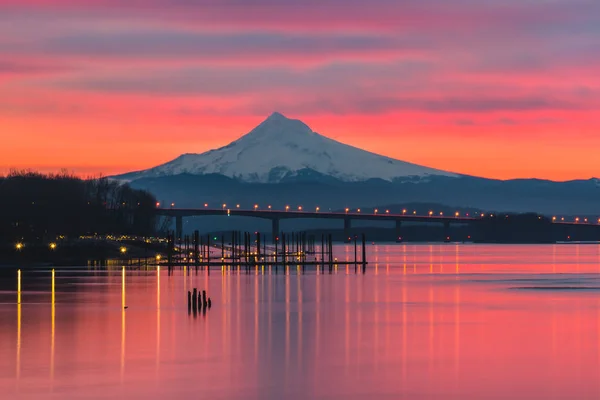 Salida Del Sol Vibrantemente Colorido Sobre Hood Portland Oregon — Foto de Stock