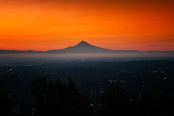 Salida Del Sol Vibrantemente Colorido Sobre Hood Portland Oregon — Foto de Stock