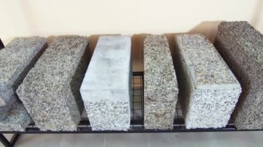 çimento bloklar ve talaş tesisinde ticari ambar