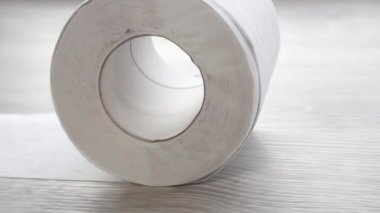 Tuvalet kağıdı rulosu kavram fikir alır, yavaş mo makro