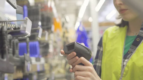 Barkod tarayıcı yardımı ile malların muhasebe