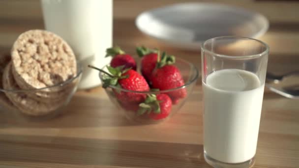 Смачний сніданок здорової їжі — стокове відео