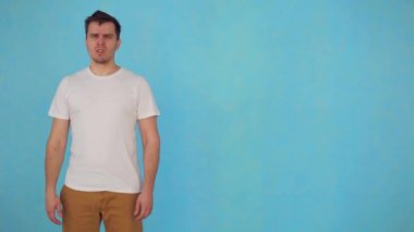 hoş olmayan koku sorunu, burnunda erkek clothespin