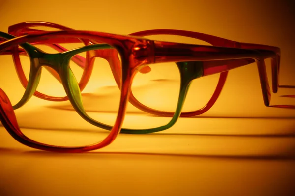 Des lunettes. Lunettes de vue bord arrière plan rapproché — Photo