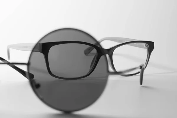 Okulary. Rimmed okulary zbliżenie tło — Zdjęcie stockowe