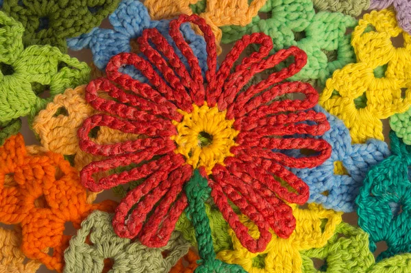 El yapımı örme renkli çiçek yün doku arka plan — Stok fotoğraf