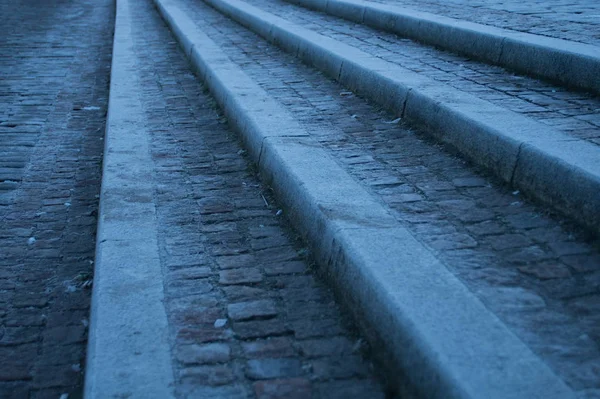 도로 계단 이 있는 아스팔트 배경 — 스톡 사진