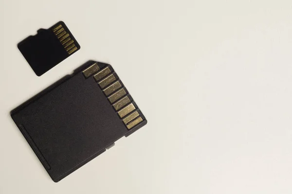 hafıza kartı beyaz arkaplanda izole edildi