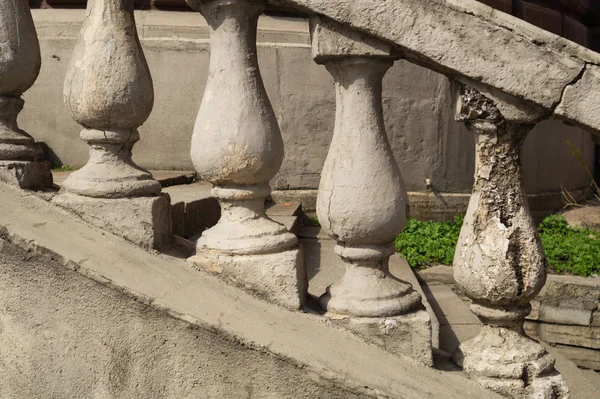 Stone balustrade. railing with antique pillars. classic architecture — Stock Photo, Image