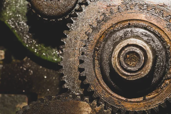 Ingranaggi di macchine industriali. dettaglio del meccanismo. vecchie ruote dentate di macchine — Foto Stock