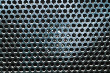 Şebeke deseni yüzeyi. Tozlu hoparlör ağ dokusunu kapat. delinmiş plastik. soyut arkaplan