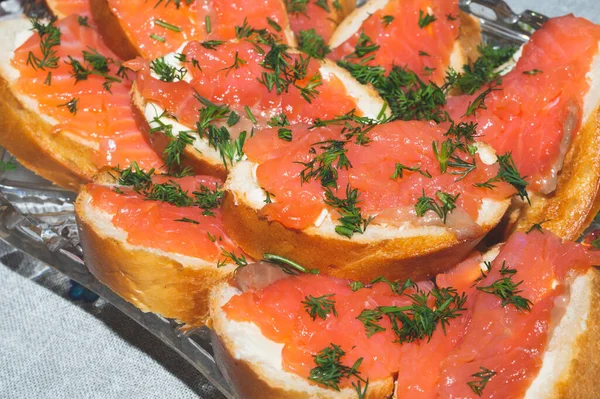 Sandwich Mit Räucherlachs Vorspeise Roter Fisch — Stockfoto