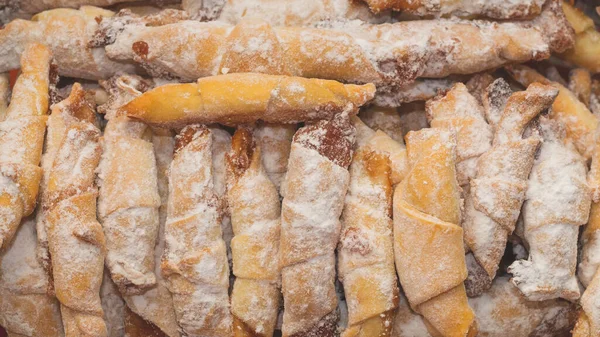 Krispiga Croissanter Fyllda Med Sylt Traditionella Slaviska Bakverk Som Kallas — Stockfoto