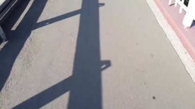 Asfalt yolu kapanıyor. Yukarıdan görünüm