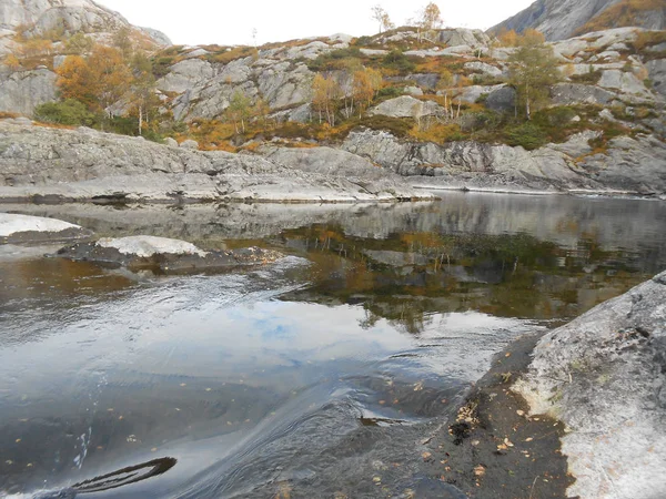 Manafossen Norveç Güzel Kuzey Şelalesi Sonbaharda Norveç Dağları Rogaland Norveç — Stok fotoğraf