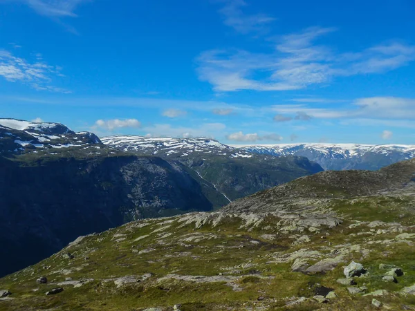 Populär Turistattraktion Nära Trolltunga Soligt Väder Visa Från Trolltunga Leden — Stockfoto