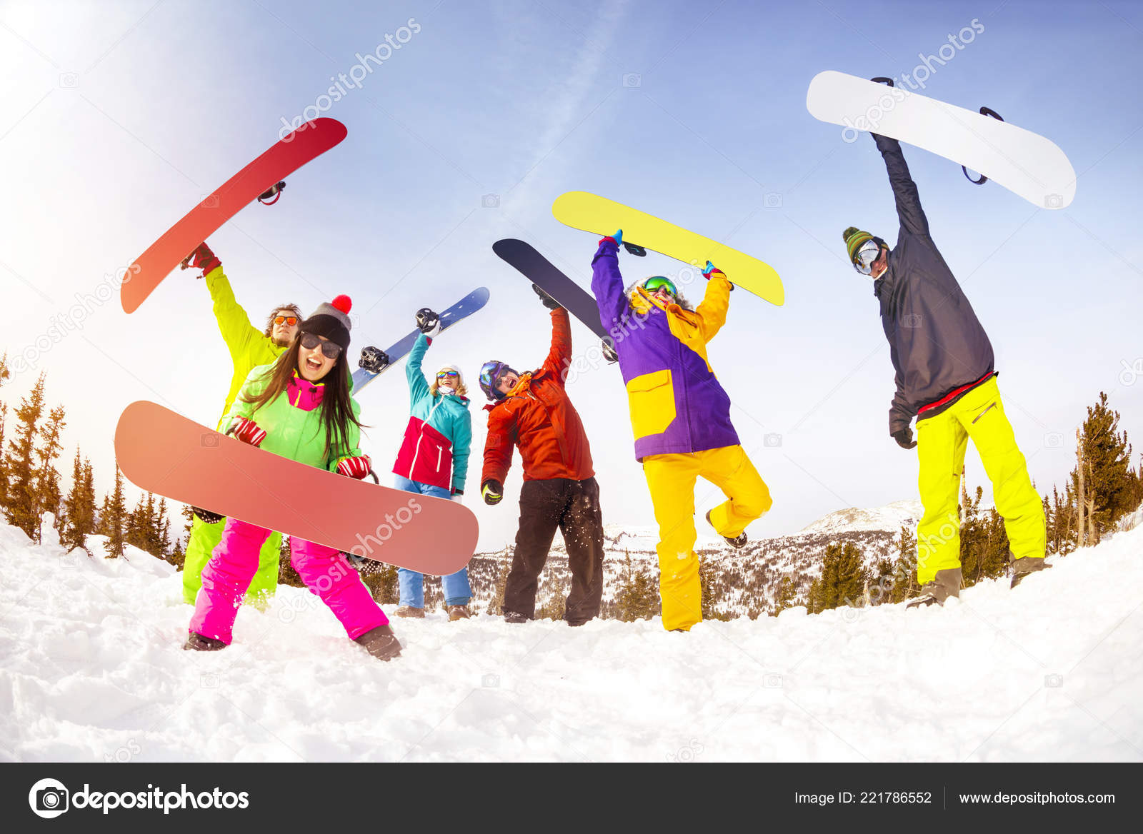 Kaal merknaam Oprecht Group of friends fun ski snowboard resort Stock Photo by ©cppzone.mail.ru  221786552