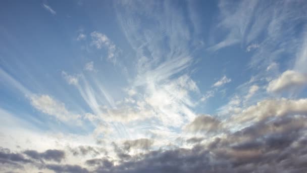 Timelapse van de bewolkte hemel zonsondergang 4k — Stockvideo