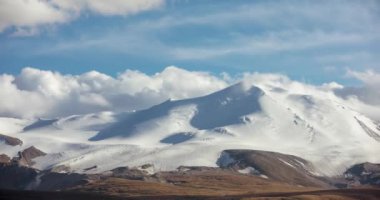 4 k timelapse dağ bulutlar ve gökyüzü