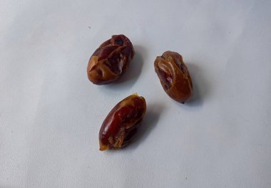 beyaz zemin üzerine kurutulmuş tarihi