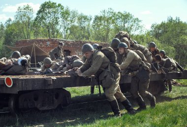 Rusya Federasyonu, Novgorod bölge, Tesovo - 20 Mayıs 2018: askeri tarihi canlandırma 