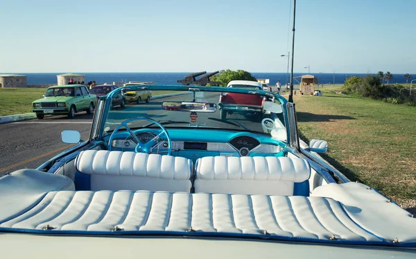 Kuba Hawana Maja 2017 Salon Biały Niebieski Retro Cabriolet — Zdjęcie stockowe