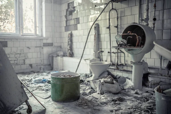 Заброшенное Сломанное Оборудование Санитарном Узле Номер 126 Припяти Чернобыльской Зоны — стоковое фото