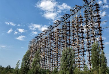 Duga - Çernobil yabancılaşma bölgesinde eski Sovyet over-the-horizon radar sistemi