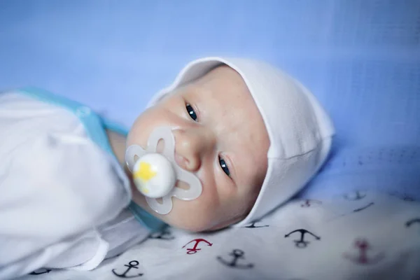 Portræt Lille Sød Nyfødt Baby - Stock-foto