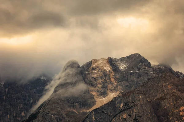 Punta Sorapis Pieken Bij Misurina Lake Een Bewolkte Ochtend Bij — Stockfoto