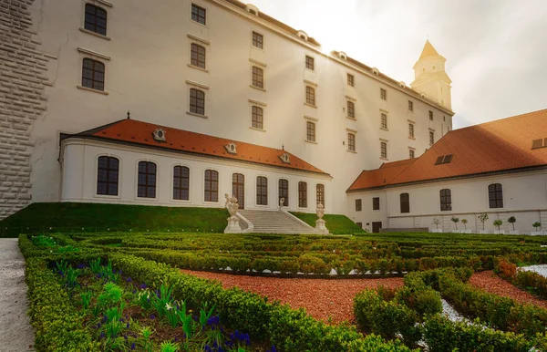 Bratislavský hrad, zahradní výhled — Stock fotografie