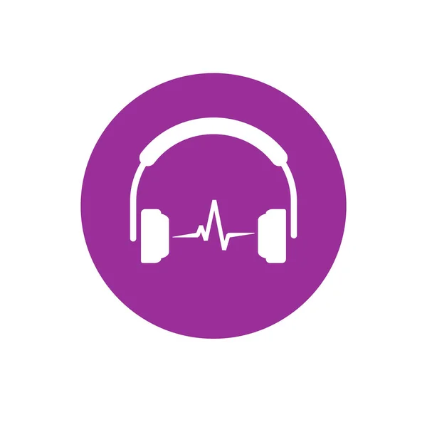 Hoofdtelefoon vector pictogram geïsoleerd, platte eenvoudige hoofdtelefoon silhouet in violette cirkel symbool en audiogolven, idee van moderne radio of geluid studio logotype clipart — Stockvector